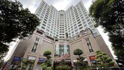 Burlington Square (D7), Retail #481770551